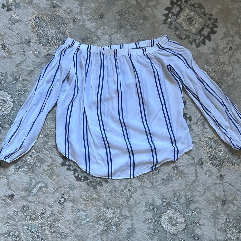 Abercrombie & Fitch Off The Shoulder Blouse